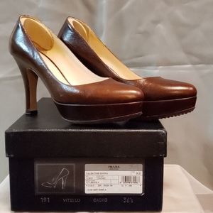 Prada heels size 36.5/6.5. Cacao grained leather 4" heels 1" platform